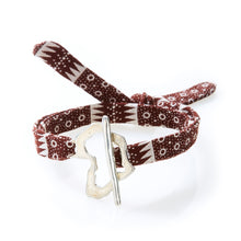 Load image into Gallery viewer, QUIRKY Shweshwe Bracelet Africa - Choc brown - No Memo