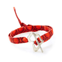 Load image into Gallery viewer, QUIRKY Shweshwe Bracelet Africa - Red - No Memo